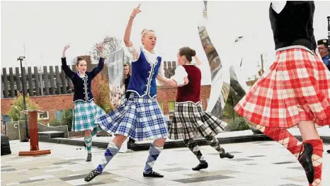  ?? PHOTO: BEV LACEY ?? REEL GOOD SHOW: Scottish culture and dancing will be a feature of this year’s Toowoomba Languages and Cultures Festival, on this Sunday in Queens Park.