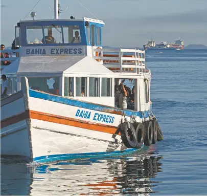  ??  ?? Travessia Salvador-Mar Grande foi retomada na última terça, após o serviço ficar parado por cinco dias