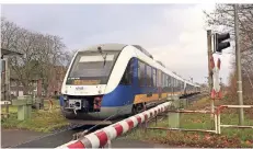  ??  ?? Gegen 10 Uhr verließ am Montag der erste Zug den Bahnhof Goch wieder Richtung Düsseldorf.