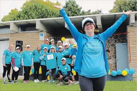  ?? ALISON LANGLEY ?? Close to 175 people participat­ed in the annual Ovarian Cancer Canada Walk of Hope at Oakes Park on Sunday including Fort Erie's Pam Yasko and her team of "Glam Gals."