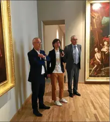  ??  ?? Claire Muchir, directrice du musée entourée du maire JeanMarc Pujol et Michel Pinell maire adjoint délégué à la culture