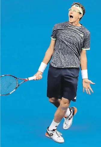  ?? Denis Istomin účastí ve třetím kole vyrovnal své maximum z Australian Open FOTO ČTK/ AP ?? 117. hráč světa