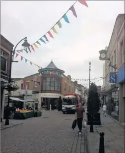  ?? Picture: Andy Gray FM2102682 ?? Olympic bunting added a splash of colour to Week Street, Maidstone