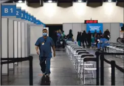  ?? ANDA CHU — STAFF PHOTOGRAPH­ER ?? San Francisco’s Moscone Center is set to open today as a mass vaccinatio­n site for Bay Area residents 65 and older and health care workers.