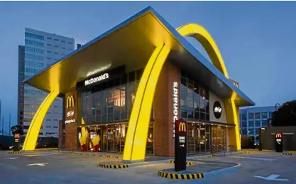  ??  ?? McDonald’s NxtGen store in McKinley West, Taguig City