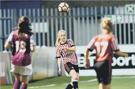  ??  ?? Hayley Sharp had a disappoint­ing day for Sunderland at Everton yesterday.