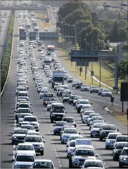  ?? PICTURE: DAVID RITCHIE ?? Traffic is increasing­ly congested as new vehicle registrati­ons grow.