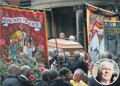  ?? PICTURES: PA ?? FAREWELL: The funeral of Dave Hooper, of the Durham Miners’ Associatio­n; Mr Hooper, inset, died only a week after sharing a platform at the miners’ gala with Jermy Corbyn.