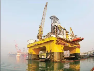  ?? AFP/STRINGER ?? A semi-submersibl­e drilling platform in the waters off Yantai, in China’s Shandong province, on February 13.