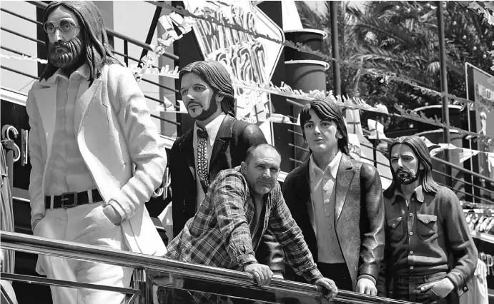  ?? Fotos: Ángel García (4), Miquel Costa (1) ?? Miquel Costa mit seinen Beatles in Benidorm statt auf der Abbey Road.