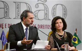  ??  ?? O presidente do STF, Dias Toffoli, e a procurador­a-geral da República, Raquel Dodge