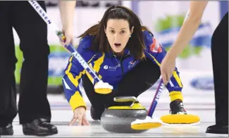  ?? TheCanadia­nPress ?? Alberta alternate Heather Nedohin skips against Saskatchew­an during the Scotties Tournament of Hearts in St. Catharines, Ont., on Tuesday.