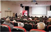  ?? Embajada de Perú en China ?? Una gran cantidad de estudiante­s chinos de español llegaron al Instituto Cervantes.