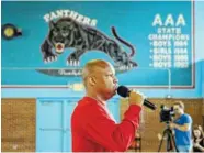  ?? STAFF PHOTO BY DOUG STRICKLAND ?? Brainerd boys’ basketball coach Levar Brown speaks during a sportsmans­hip clinic Saturday at Brainerd High School.