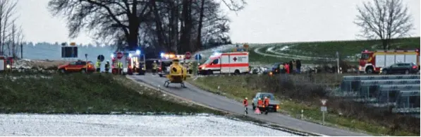  ?? Foto: Rudolf Schmidt ?? Zum sechsten Mal in diesem Jahr ereignete sich ein Unfall an der Kreuzung nahe Wiffertsha­usen. Die Stadt will sich nun für ein Tempolimit einsetzen, um die Gefahr an der Stelle zu entschärfe­n.