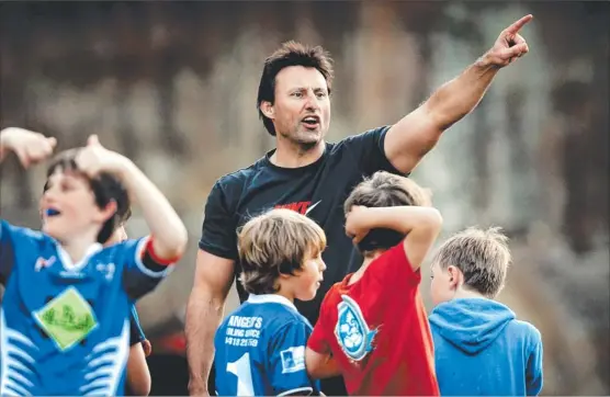  ??  ?? Laurie Daley was in charge of the North Sydney Brothers under-10s yesterday on the day he was appointed to coach the NSW Origin team, taking over from former teammate and friend Ricky Stuart. Photo: GREGG PORTEOUS