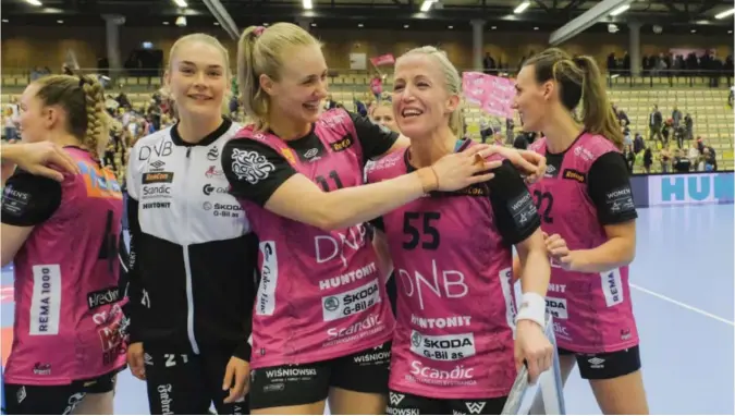  ?? FOTO: TOR ERIK SCHRØDER, NTB SCANPIX ?? Heidi Løke, Silje Waade og resten av Vipers-spillerne har hatt mye å juble for den siste tiden.