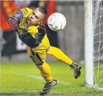  ?? ?? Movido. Joel Almeida tuvo un papel importante en el partido de vuelta ante el Platense.