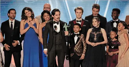  ?? ROBERT GAUTHIER TNS ?? The cast of “This is Us” won for ensemble in a drama series at the SAG Awards.