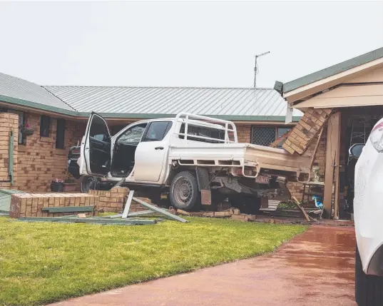  ?? Picture: Kevin Farmer ?? AFTERNOON FRIGHT: Police located a juvenile and establishe­d a crime scene after a ute crashed into a Newtown home.