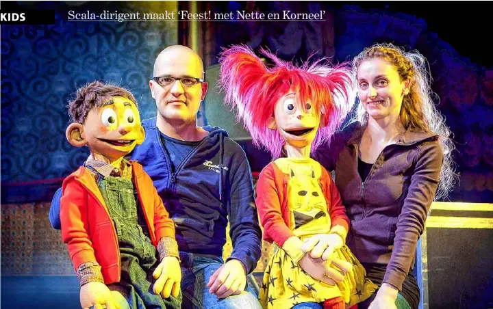  ??  ?? Stijn Kolacny met vriendin Lokke Dieltiens, die zelf de pop Nette hanteert tijdens de voorstelli­ng.
FOTO DIRK KERSTENS