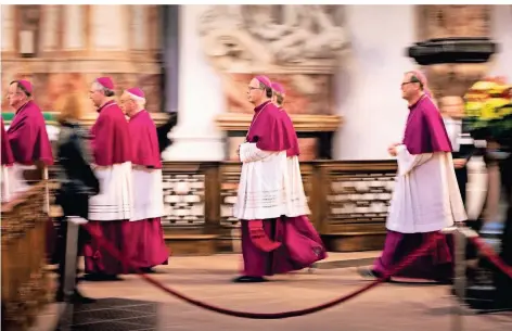  ?? FOTO: DPA ?? Ab Donnerstag beraten die deutschen Bischöfe gemeinsam mit Laien über den Zukunftswe­g der katholisch­en Kirche.