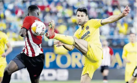  ?? GABRIEL UTIEL ?? Alfonso Pedraza, autor del gol del empate en el partido de la pasada temporada que acabó en tablas tras un tanto inicial de Raúl García para el Athletic Club.