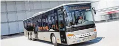  ?? Foto: Daimler ?? Made in Neu Ulm: Die Reisebusma­rke Setra verbuchte im vergangene­n Jahr einen historisch­en Rekordabsa­tz.