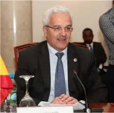  ??  ?? MOTA AMBRÓSIO | EDIÇÕES NOVEMBRO Secretário dos Assuntos Exteriores de Espanha deixou Luanda