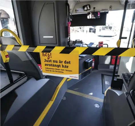  ?? Bild: Johan Nilsson ?? Restriktio­ner bland annat i kollektivt­rafiken väntas ligga kvar över sommaren.