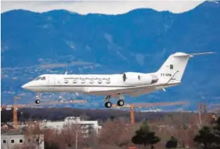  ?? // ABC ?? Aeronave del Gobierno argelino, modelo Gulfstream