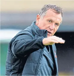  ?? SNS. ?? Micky Mellon, above, has warned clubs that there is more to his team than just Lawrence Shankland, top.