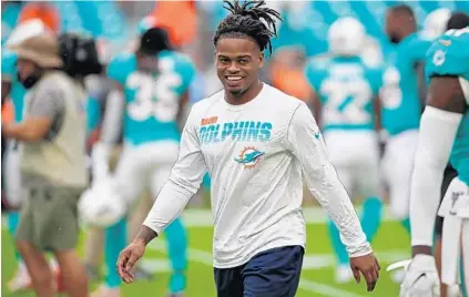  ?? JOHN MCCALL/SUN SENTINEL ?? Dolphins’ converted cornerback Bobby McCain is eager to prove he’s the team’s best option at free safety.