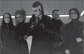  ?? MOTIONLESS­INWHITE.NET ?? From left, Ricky, Ghost, Chris, Ryan, Vinny of Motionless in White