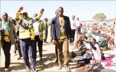  ?? Picture by Memory ?? Acting President Constantin­o Chiwenga is welcomed by ZANU-PF supporters at a rally in Murehwa yesterday. —