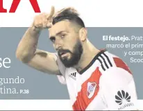  ??  ?? El festejo. Pratto marcó el primero y completó Scocco.