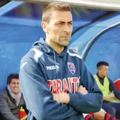  ??  ?? Michele Cazzarò, allenatore del Taranto. Cinque gare, dieci punti
