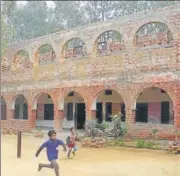  ?? YOGENDRA KUMAR/HT PHOTO ?? ■ Three new classrooms whose constructi­on was started in the first half of 2018 are incomplete and do not have a roof or a floor. Only the skeletal structure and the boundary walls of these classrooms have come up.