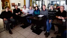  ?? (Photo V. L. P.) ?? Le nouveau secrétaire départemen­tal Pierre Daspre (polo rayé) et les deux co-secrétaire­s André De Ubeda (à droite) et William Mathevet (chemise bleue) présentent une partie du nouveau bureau.