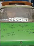  ??  ?? Gökmen Fiçilar ist Busfahrer bei der Firma Eisele – seit 2009. Er fotografie­rt gerne und teilt mit seinen Chefs ein Hobby: das Restaurier­en von alten Autos.