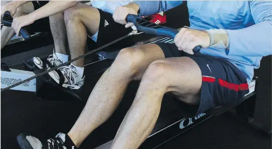  ?? JOHN MAHONEY ?? Participan­ts in a study on high-intensity interval training used a variety of methods, from rowing machines to sports like squash.