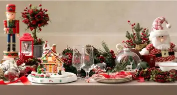  ?? JOLLY DINING. (Contribute­d photo) ?? Create a Holly, Jolly Christmas dining table with cheery red and crimson berries from SM Home.