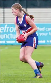  ?? ?? Tameka Schroen crosses into half forward for Bunyip. Schroen was named her side’s best player in a big win.