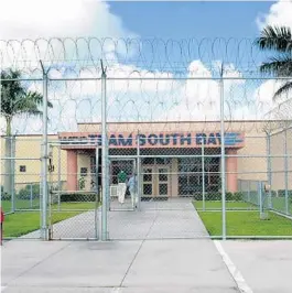  ?? HILDA M. PEREZ/SOUTH FLORIDA SUN SENTINEL/TNS ?? South Bay Correction­al Facility will allow visitors starting next weekend.