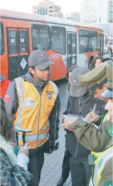  ?? |AGENCIAUNO ?? Cualquier método ayuda a erradicar la evasión en el transporte.