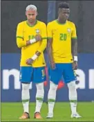  ?? ?? Neymar y Vinicius.