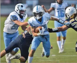  ?? Dan Watson/The Signal ?? Saugus High running back Vinnie Gallagher (33) runs to the end zone for Saugus’ third touchdown in the first quarter against West Ranch High at Valencia High School on Thursday.