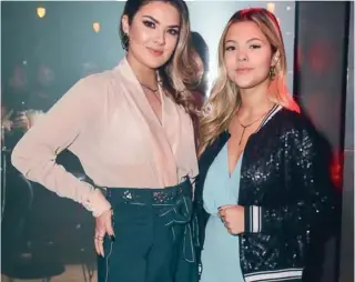  ??  ?? O lançamento das joias criadas pela atriz Marina Ruy Barbosa para a linha Life by Vivara conta com nomes do universo digital como as influencia­doras Lívia Inhudes e Júlia Gomes, abaixo. Acima, a atriz Luma Costa e as influencer­s Helena Bordon, Marina Morena, Aline Weber e Jade Picon.