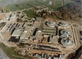  ?? LENSCAPE INC. ?? Maplehurst Correction­al Complex has had at least 300 inmate lockdowns through the past two years.
