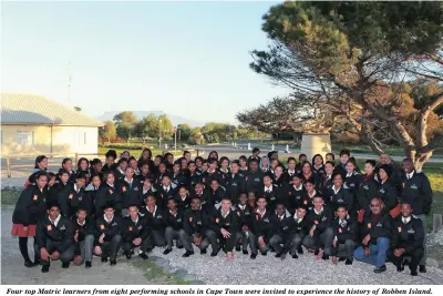  ??  ?? Four top Matric learners from The eight George performing Airport schools “WINX”in Cape team Townat the were CANSA invited Relay.to experience the history of Robben Island.